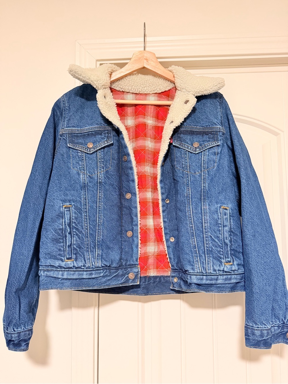 Levi's Blue Denim Jacket with Cream Sherpa Collar and Red Plaid Lining